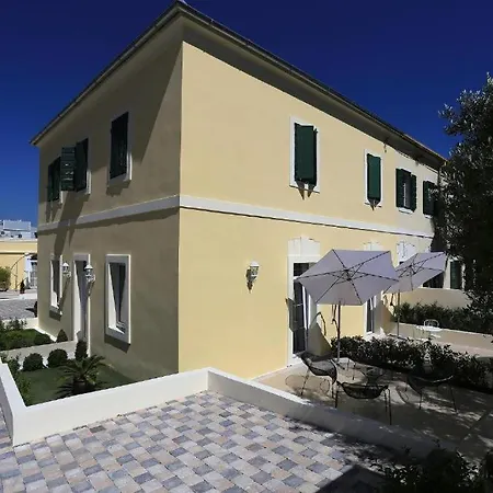 Maggie 4* Ζαντάρ